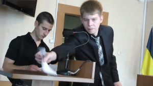 Адвокат Олександр Шадрін на суді по факту вандалізму